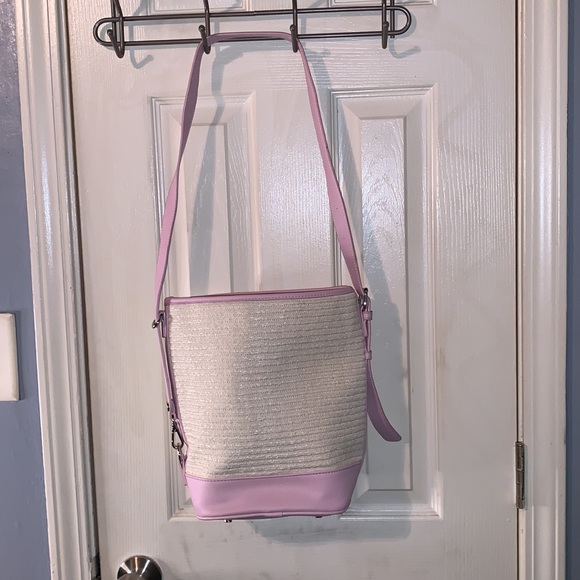 🎀STEVE MADDEN BTEENA RAFFIA PINK BUCKET BAG🎀 - Picture 2 of 15